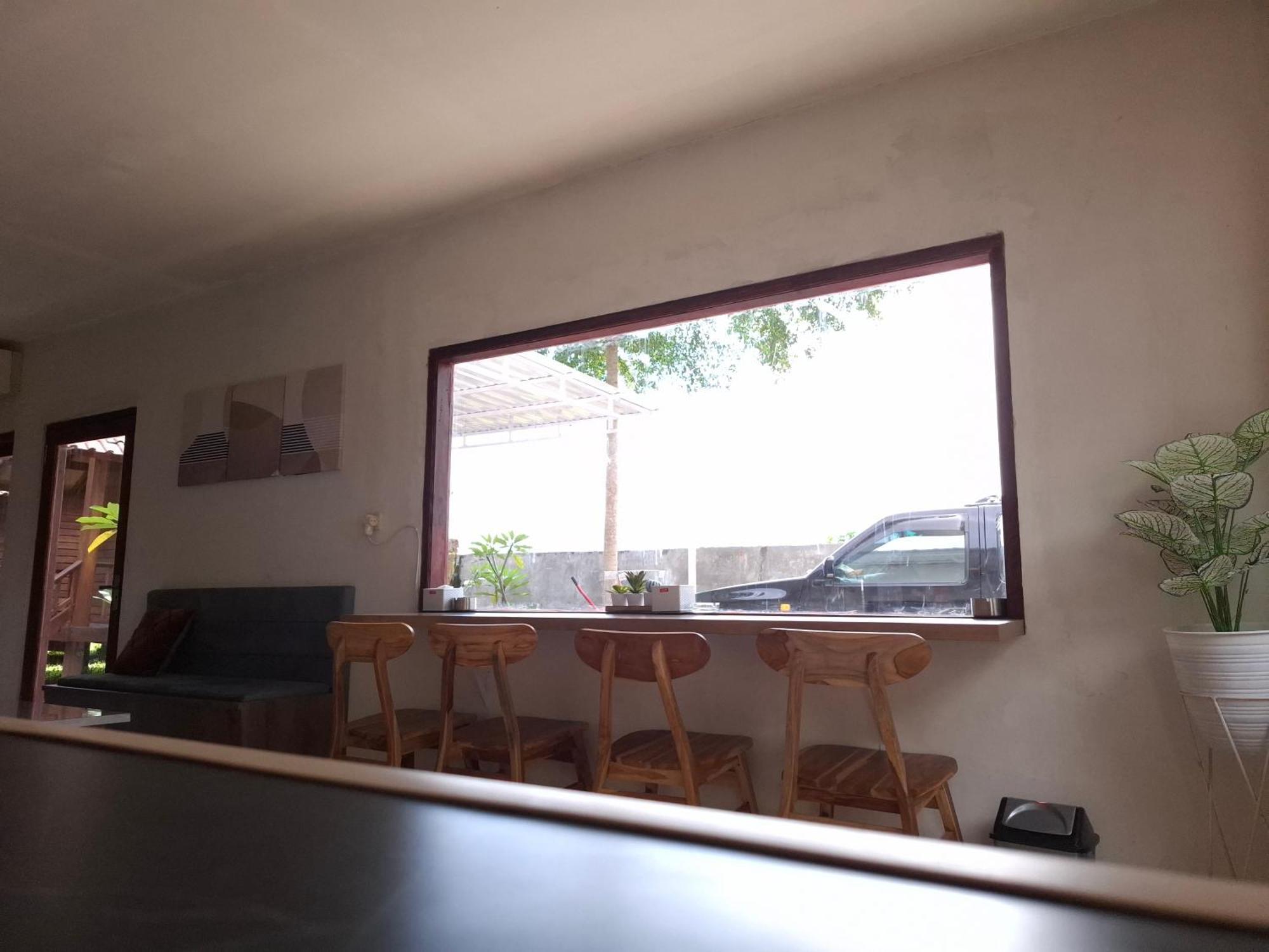 Mayeka Transit Hostel Bandara Internasional Lombok Praya Esterno foto